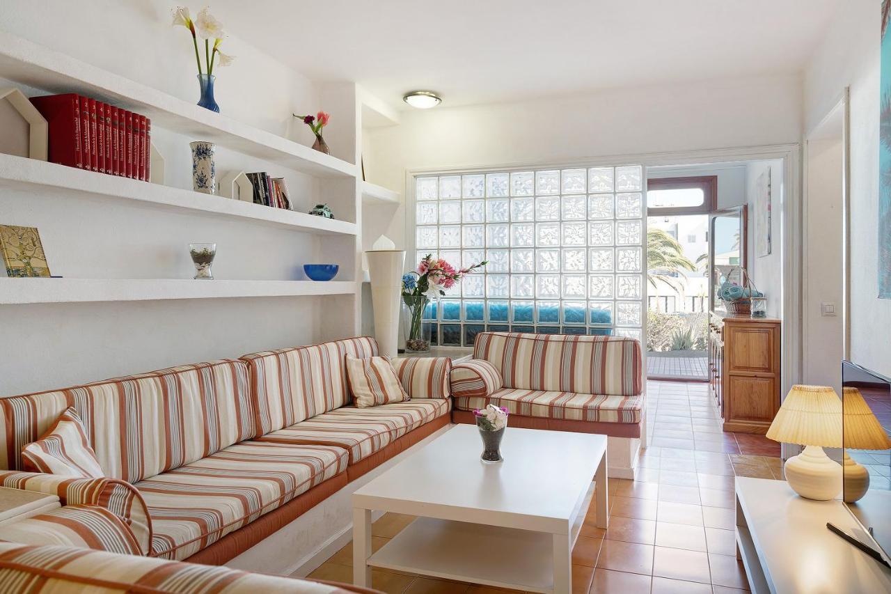 Isla And Ocean With Pool And Wifi Apartment Коста Тегисе Екстериор снимка